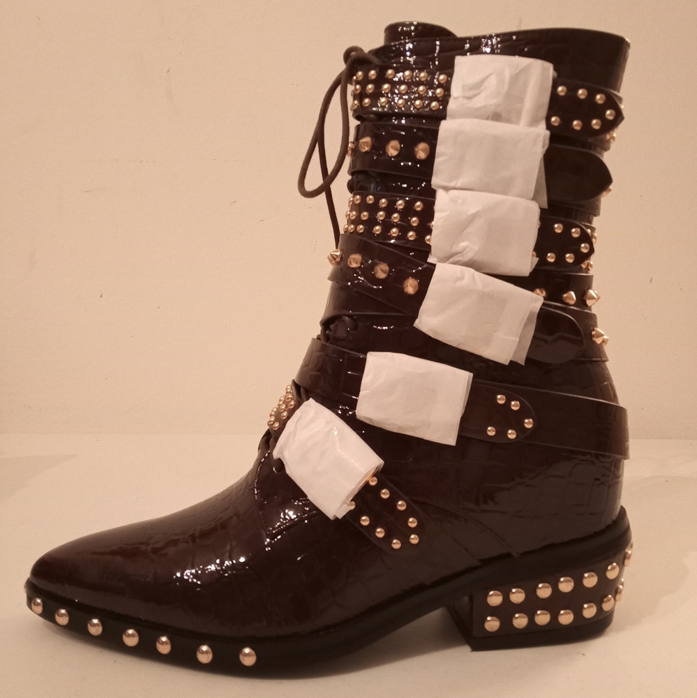 SALE🎁NIB🎁FREE GIFT INCLUDED🎁NWT Bootie Croc Embossed Studs Spikes Embellish - Picture 12 of 16